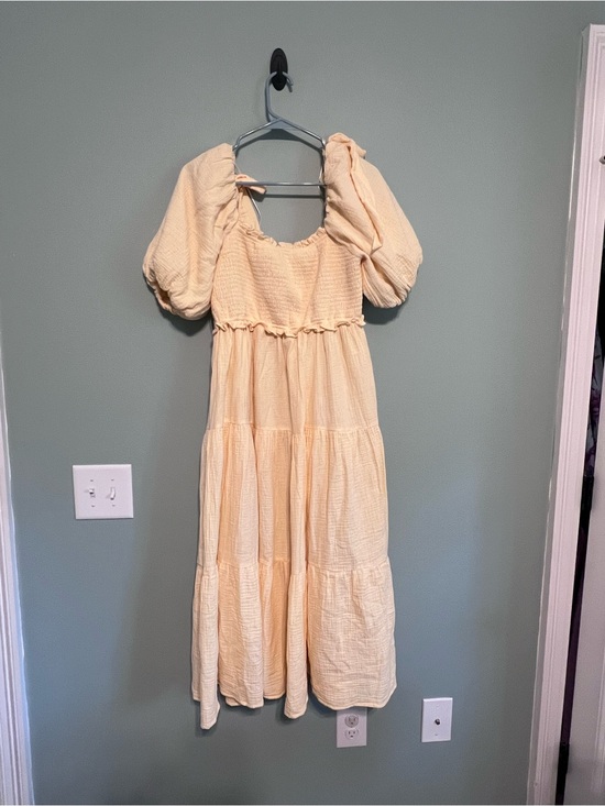 Worth Collective Dresses & Skirts - Yellow Puff Puff-Sleeve maternity Midi Dress